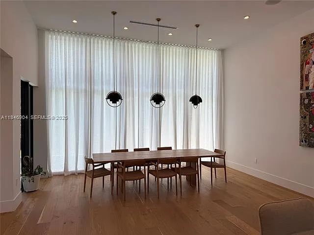 50 NE 49th St — Photo 16