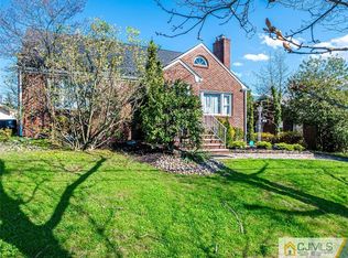 74 Albert Ave, Edison, NJ 08837