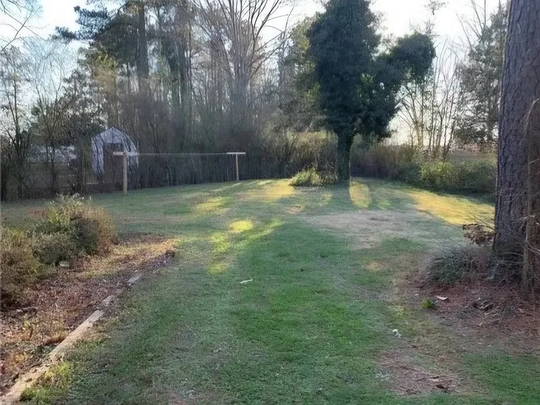 114 Meroyn Dr — Photo 10