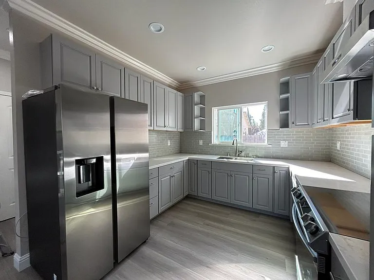 925 Runnymede St #A — Photo 11