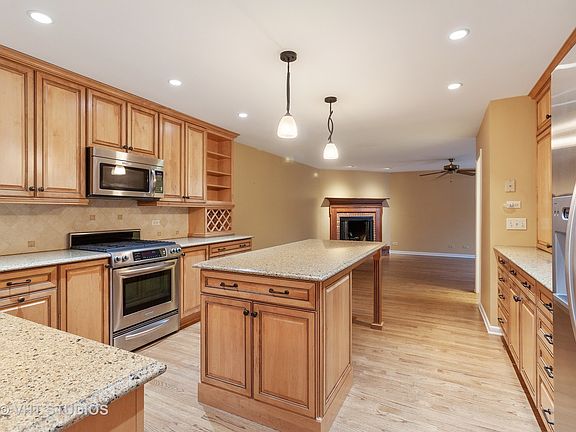 3rd image of 855 Saddlewood Dr