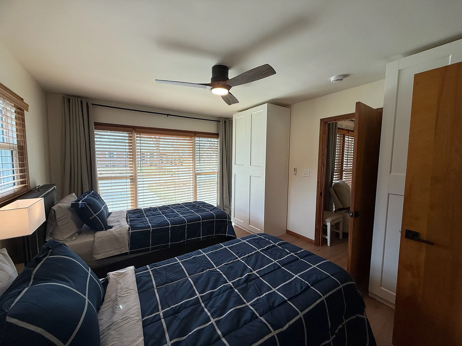 3 bed, 1300 sqft, $1,000 — Photo 4