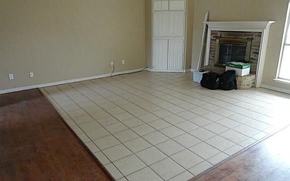 2nd image of 600 Meadow Ln