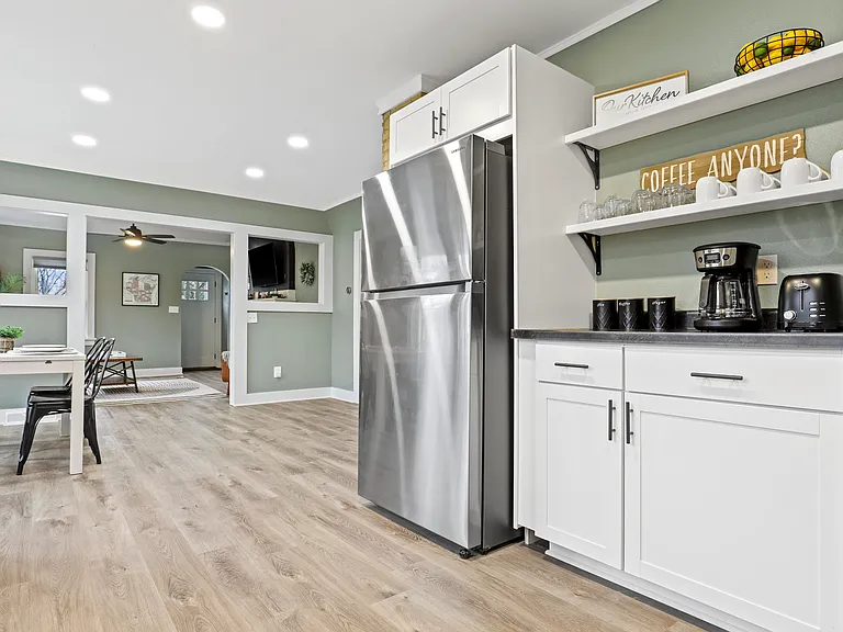 2529 Commercial Ave #1 — Photo 14