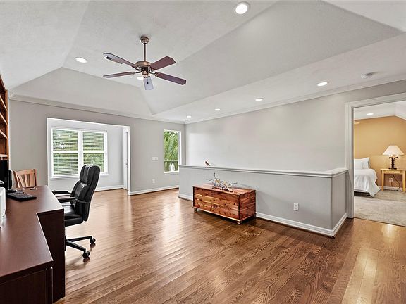 5th image of 903 Sugarfield Ct