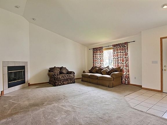 3rd image of 2752 Cypress Ln