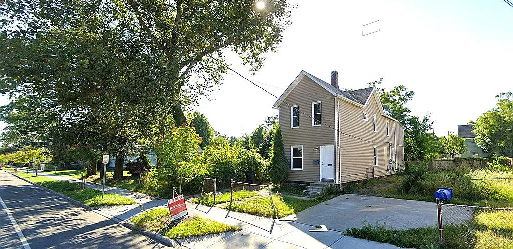 1717 Clark Ave photo 1