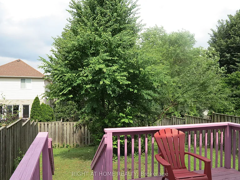 692 Oakcrossing Rd — Photo 27