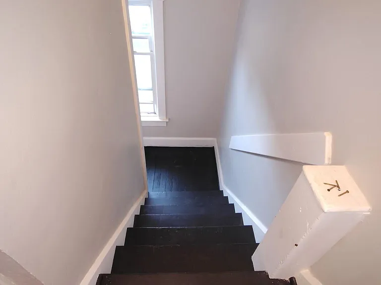 235 Sexton St — Photo 3
