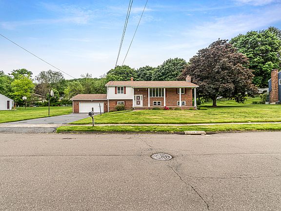 2nd image of 90 Rolling Ridge Rd