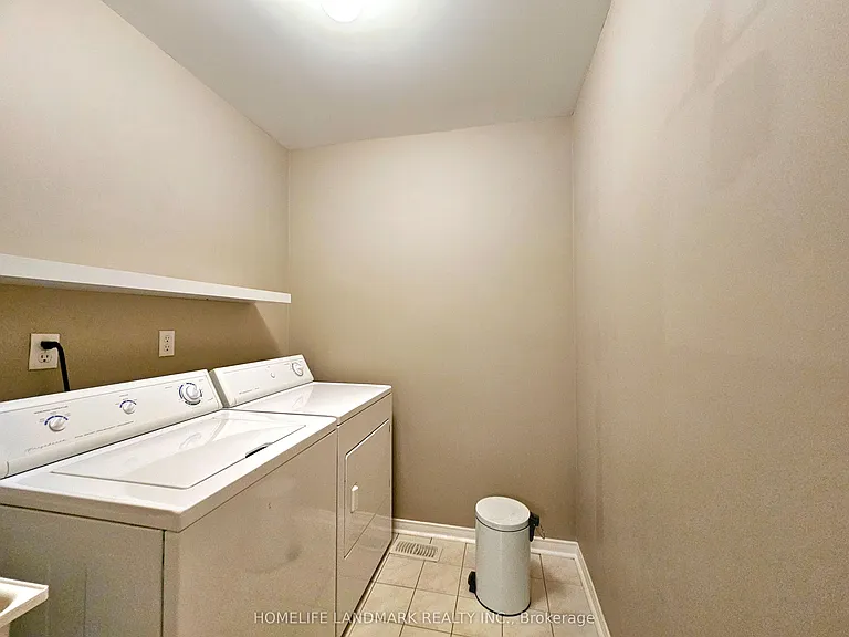 188 Wainscot Ave — Photo 9