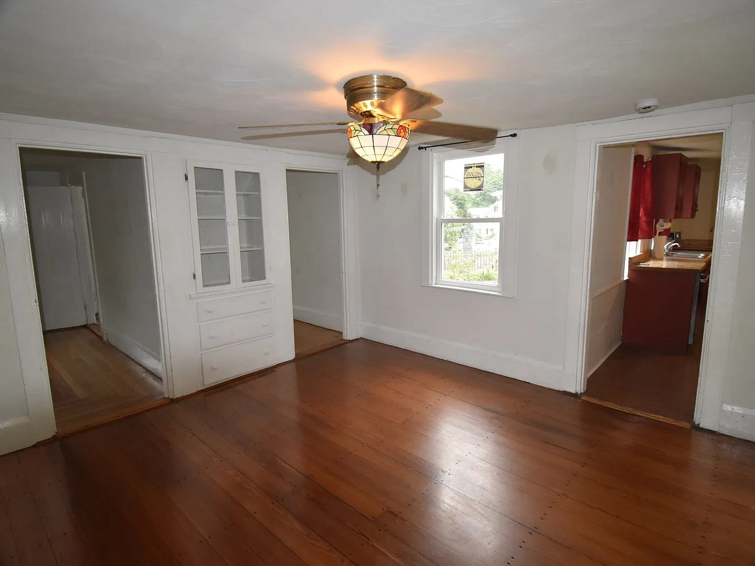 2 bed, 2.0 bath, 1330 sqft, $3,300 — Photo 4