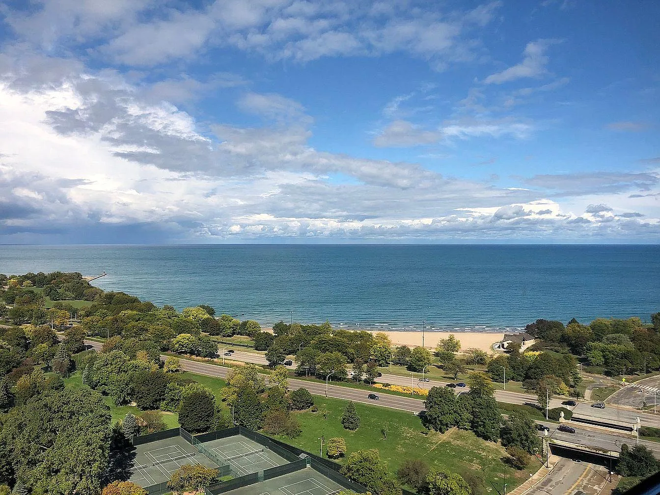 Studio, 580 sqft, $1,390 — Photo 4