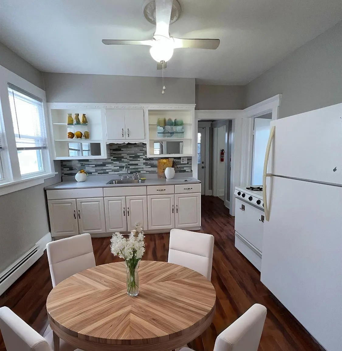 2 bed, 1200 sqft, $2,250 — Photo 3