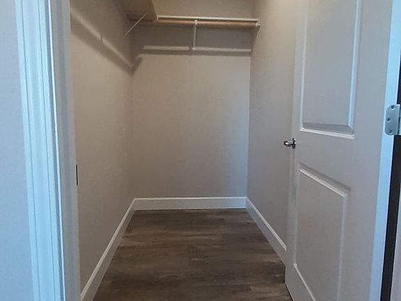 4th image of 5940 Camino Dr Front 1
