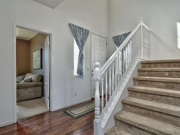2nd image of 1049 Elmer Dr