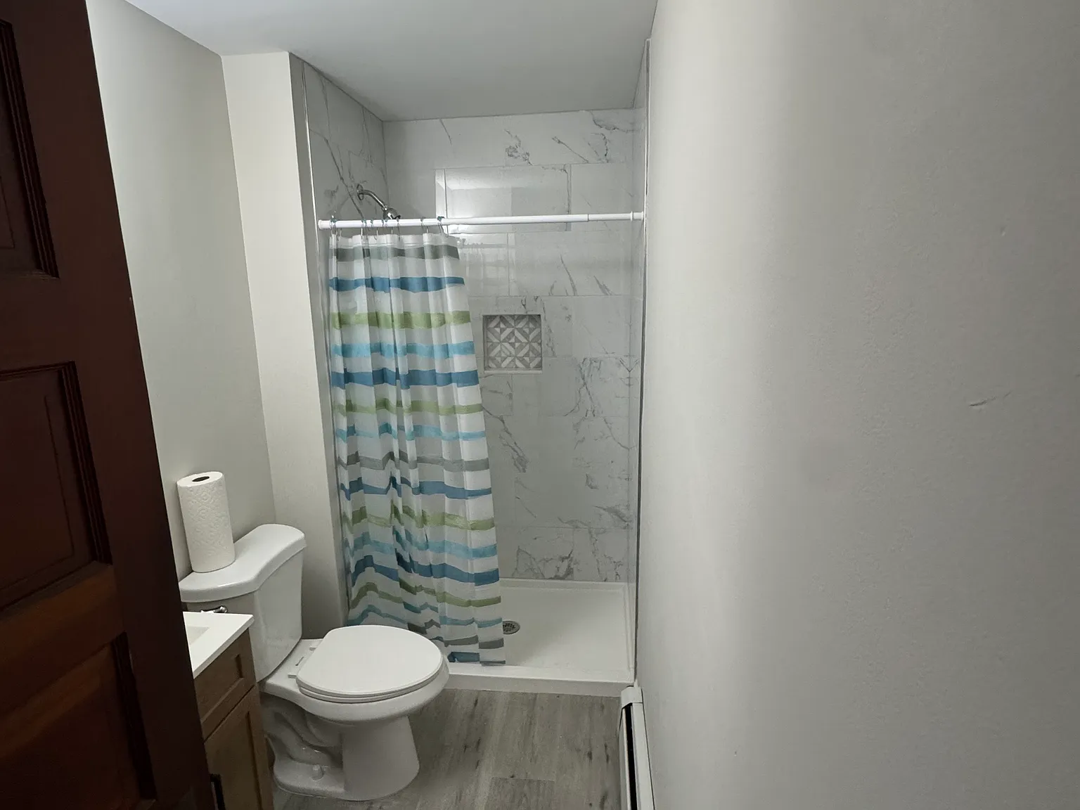 1 bed 1 bathroom new upstairs apt — Photo 4