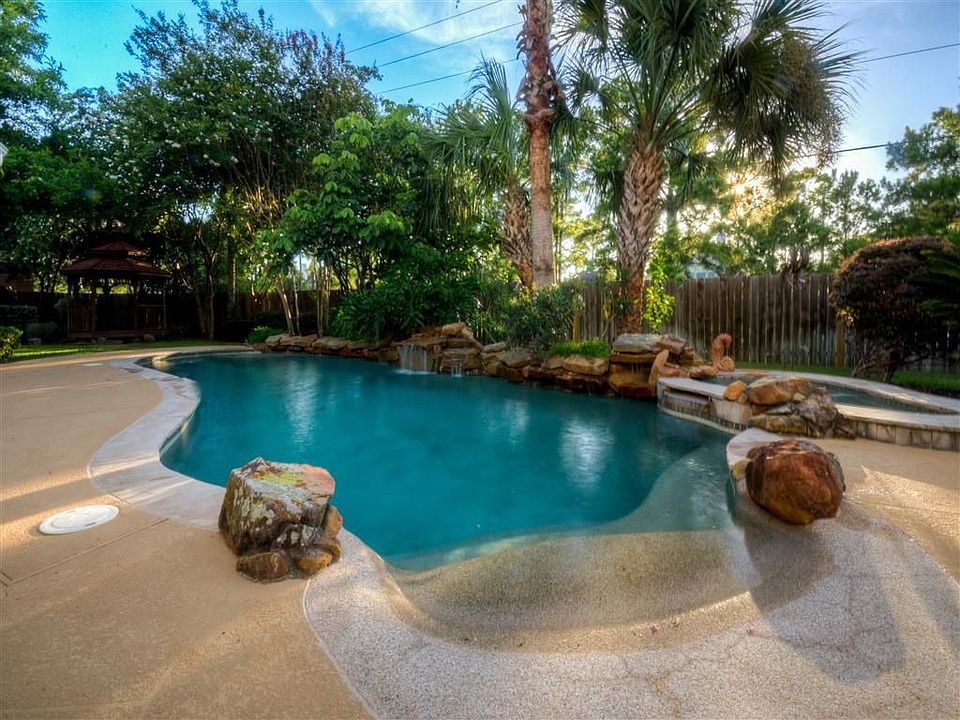 1st image of 806 Hidden Creek Ln
