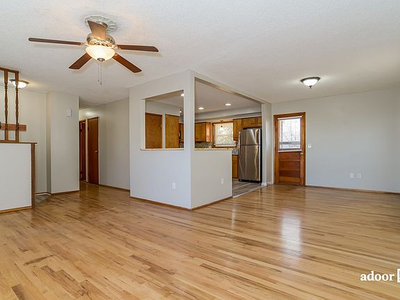 3rd image of 5108 N Smalley Ave