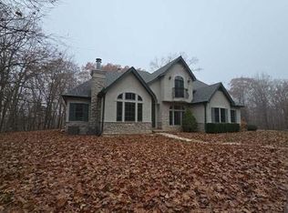 25137 Oak Forest Ln, Warrenton, MO 63383