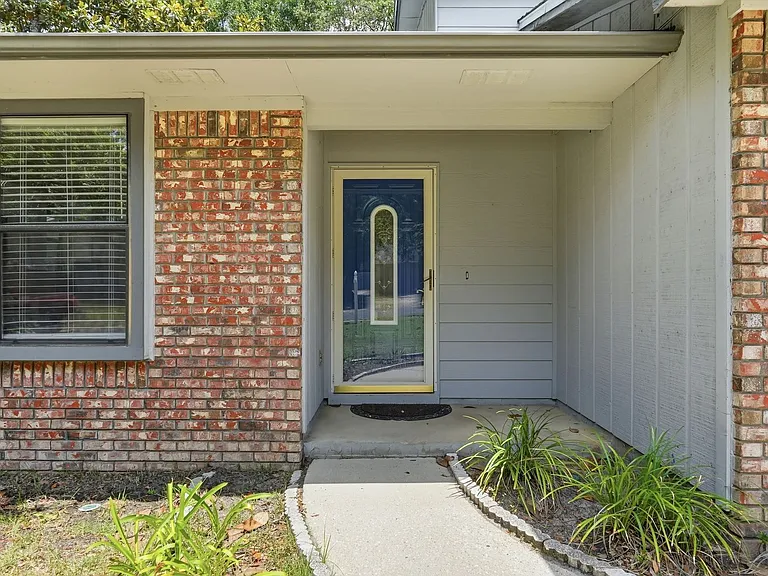 519 Matthew St — Photo 6