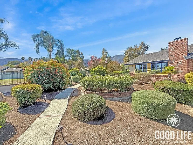 5 bed, 5.5 bath, 3479 sqft, $6,750 — Photo 2