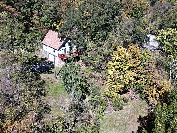 5th image of 128 Academy St