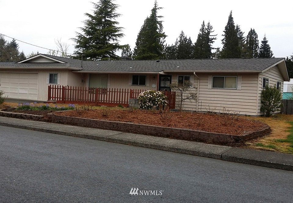 2nd image of 404 T Street SE