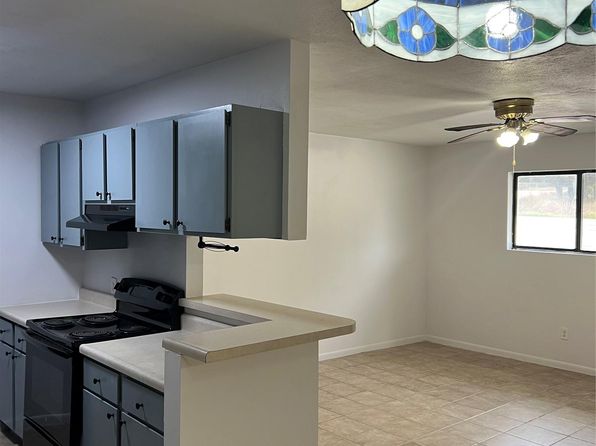 1301 Greenlawn Pkwy APT C