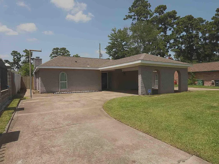 6703 Winfield Rd — Photo 3