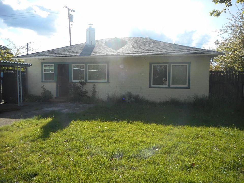 1st image of 1550 N High St