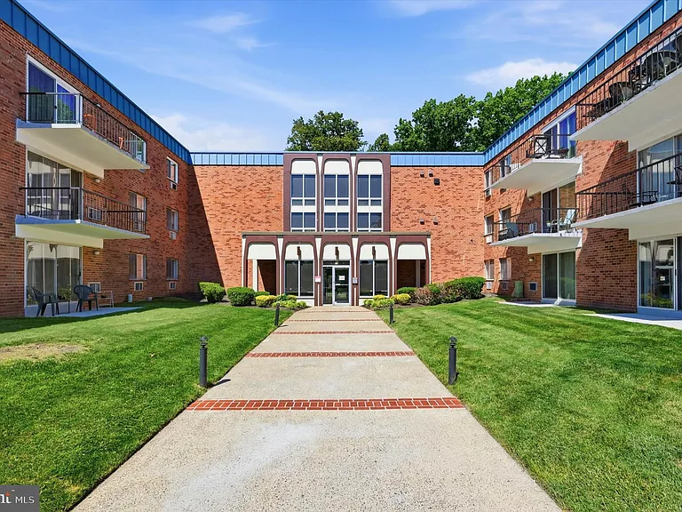 120 N Bethlehem Pike #B303 — Photo 1
