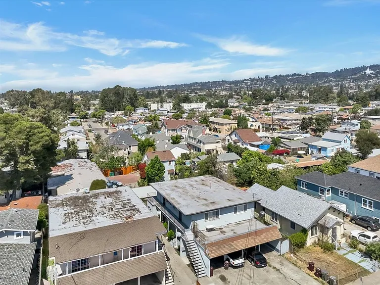 2901 Octavia St. — Photo 24