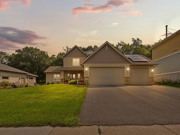 2nd image of 2708 Oak Lawn Dr