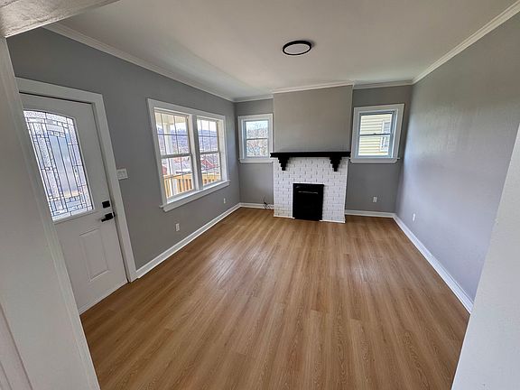 4th image of 421 Lemon Ave