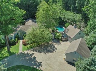 240 Foggwood Rd, Fairfield, CT 06824