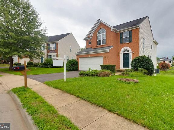 2nd image of 1044 Riverdale Cir