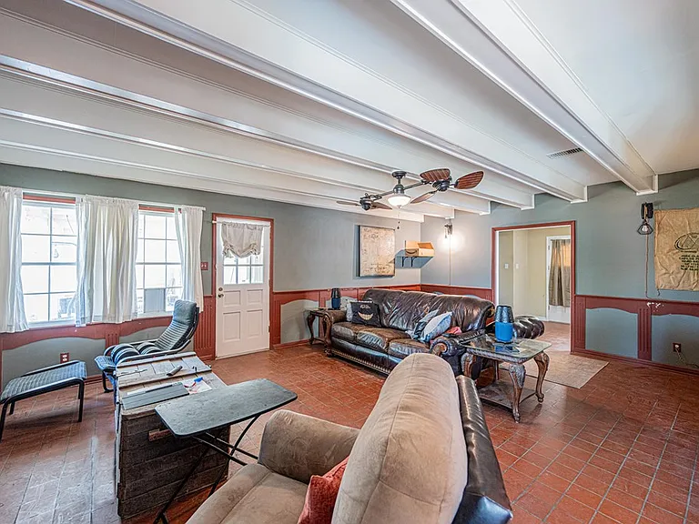2818 Frontier Dr — Photo 21