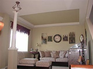 2nd image of 3105 Maplewood Cir NE