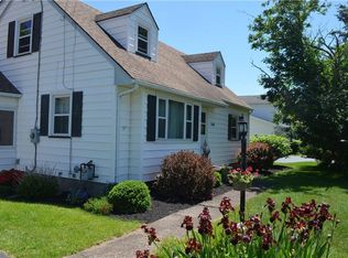 240 Golden Rd, Rochester, NY 14624