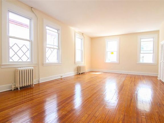 3rd image of 264 Stover Ave #1