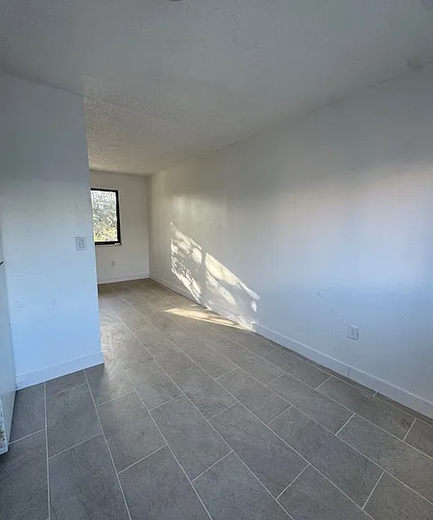 1501 SW 7th St #4 — Photo 2
