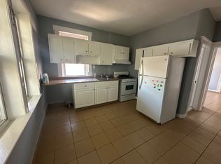 512 E Jersey St #R3, Elizabethport, NJ 07206