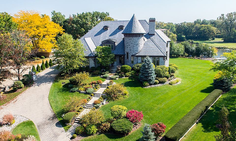 Welcome to 77 Baybrook Lane