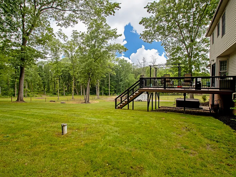 9990 Fraze Rd — Photo 4