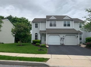 6112 Spring Knoll Dr, Harrisburg, PA 17111