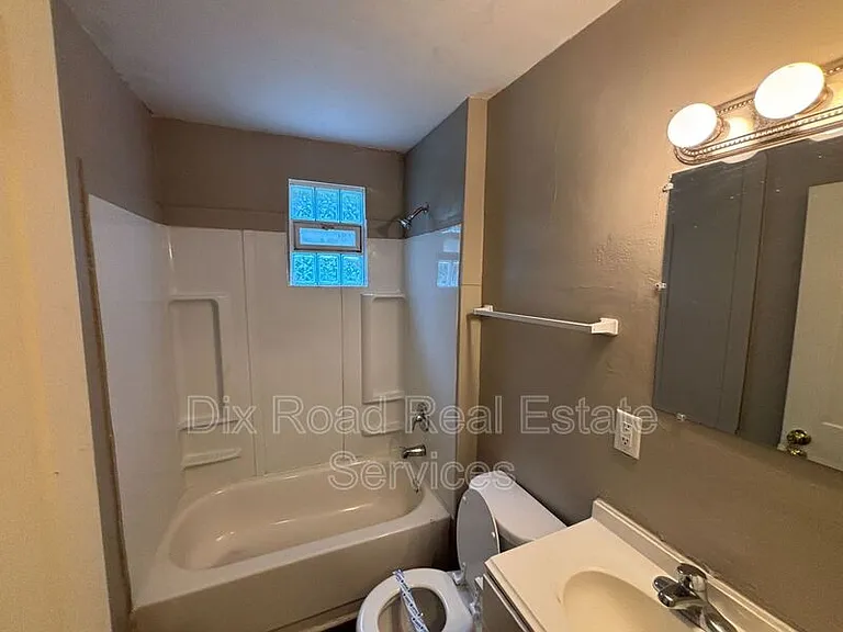 545 Rockdale Ave #1 — Photo 19