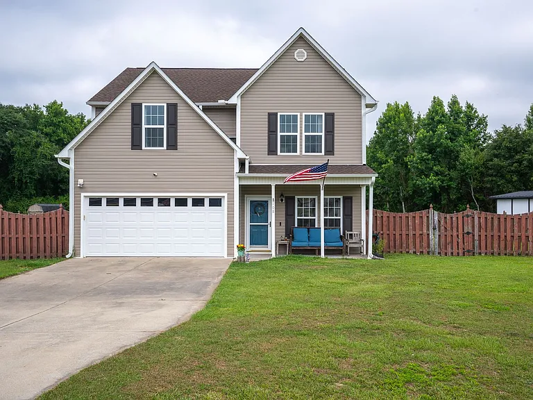 108 Willard Way — Photo 1