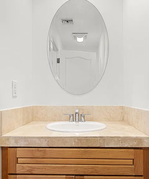 744 N Alfred St #104 — Photo 18