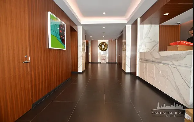 Rented by Manhattan Realty Group | media 15